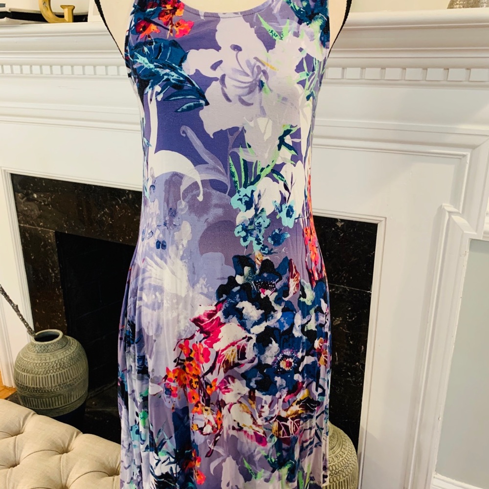 Dress - Picture 2 of 5